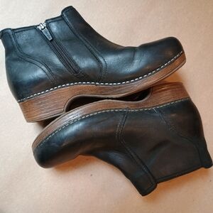 Dansko Women’s Size 37 Barbara Bootie Solid Black Leather Comfort Arch  Shoe